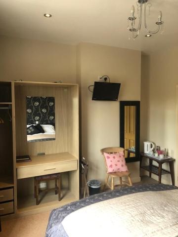 The Blacksmith Arms Bed & Breakfast Alton  Exterior foto