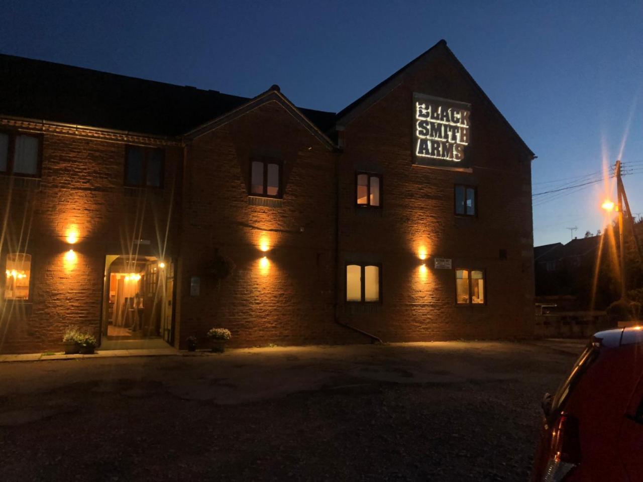 The Blacksmith Arms Bed & Breakfast Alton  Exterior foto