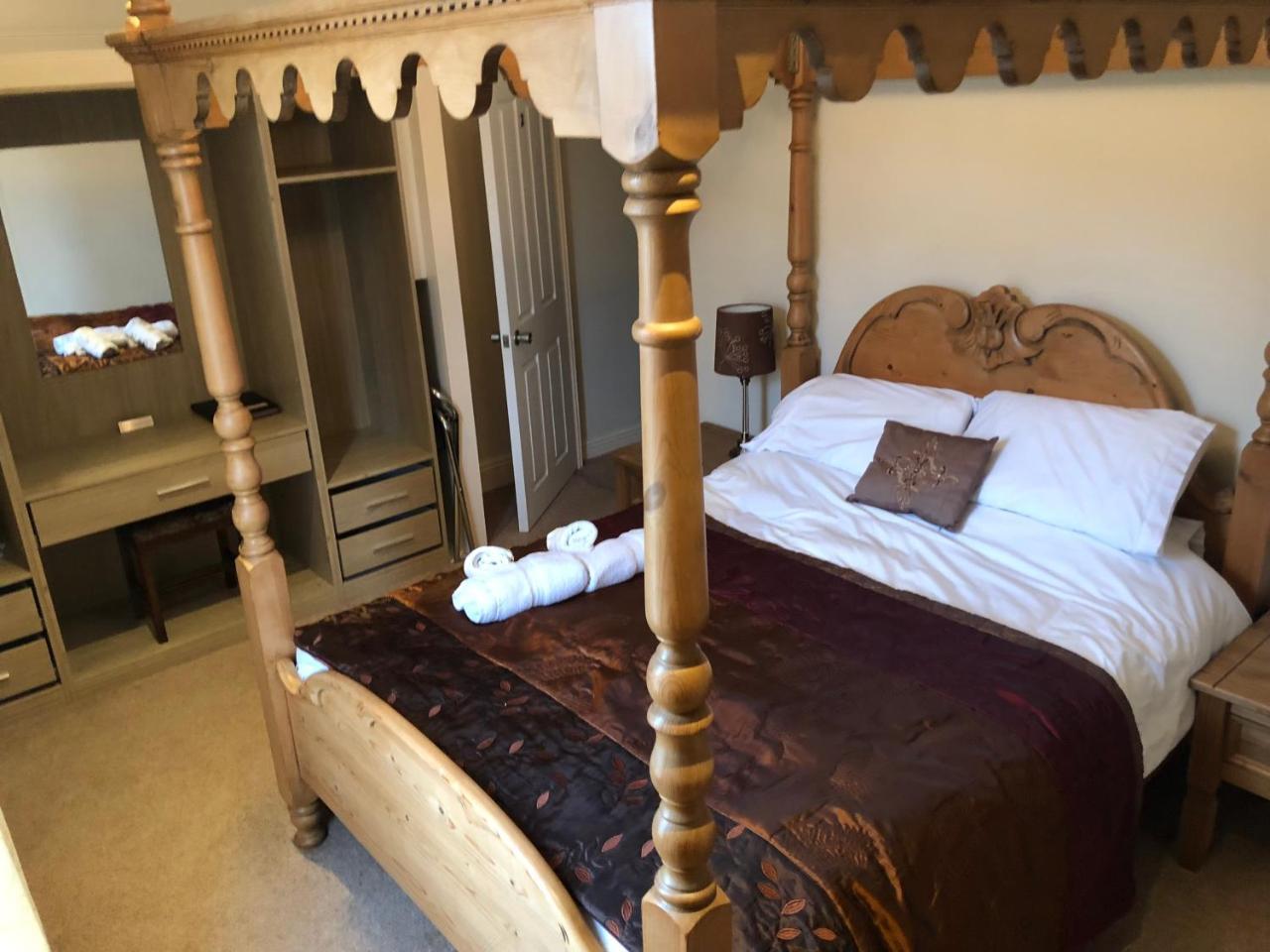 The Blacksmith Arms Bed & Breakfast Alton  Exterior foto