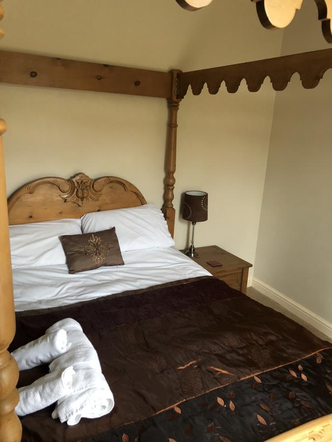 The Blacksmith Arms Bed & Breakfast Alton  Exterior foto